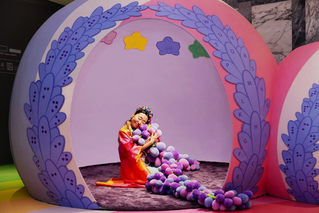 Gently … How are you ? I am safely arrived in thank you 🙏 @nationalgallerysingapore 11am - 1 pm I am coming to at Kindness Garden with you ✨ Please say hello 👋 if you are around Please gently play with me. Please ask any questions you like. Please note that it is in . Drop-in is welcome, and No booking is required, free event, thank you 🙏 Family, children and everyone is welcome . . . And it is a short hello and play ( 2hours only ) on the way back to ☺️ tomorrow evening 💚 I can’t wait to play gently with you. I can’t wait to do with you all. Have you been practicing ? ? ☺️ No problem if you have not have time to play yet, let’s and @nationalgallerysingapore at 💚 See you 👋 With love and gentle care, Hiromi . . . Kindness Garden by Hiromi Tango. Fibreglass, steel, plywood, vinyl stickers, plush cushions and lavender essential oil. 2025. Created for Gallery Children’s Biennale 2025: Tomorrow We’ll Be... Image credit: National Gallery Singapore 📸 Photography by Grace Baey 🙏 Hiromi Tango is representing by @cuturigallery 🙏 . . . #丹後博美