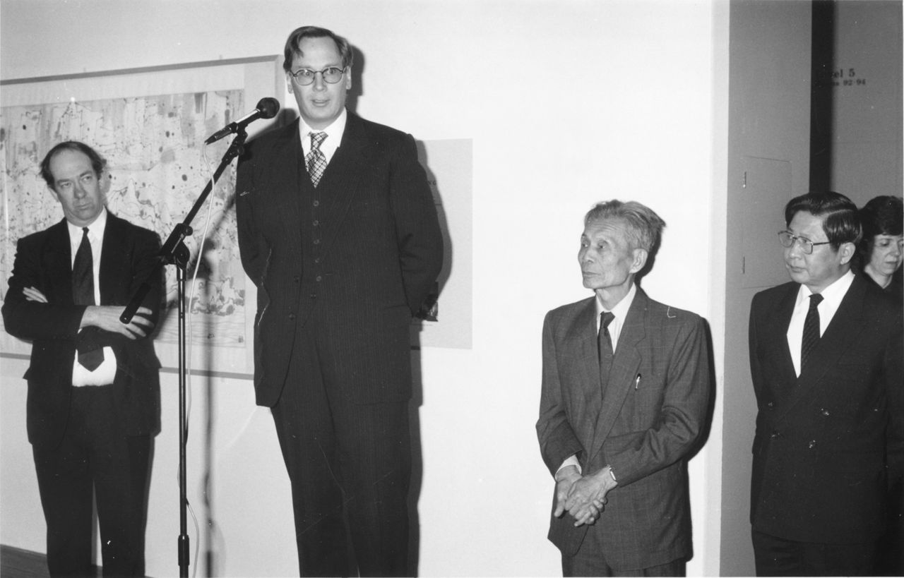 Photograph of Wu Guanzhong at the reception of his exhibition titled "Wu Guanzhong: A Twentieth-century Chinese Painter"