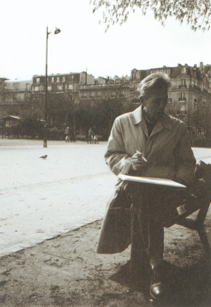 Photograph of Wu Guanzhong sketching at Paris Zoological Park