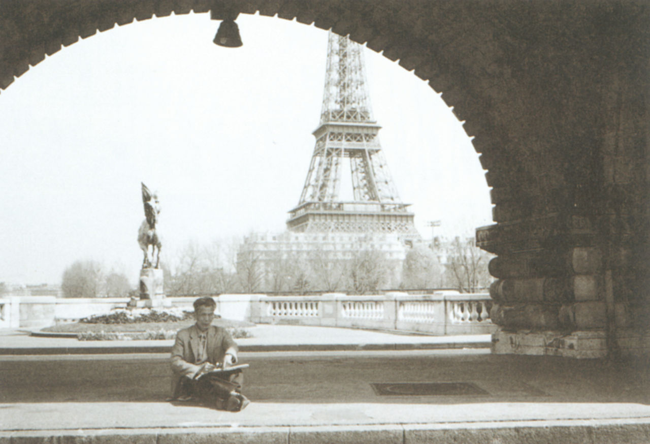 Photograph of Wu Guanzhong sketching at Eiffel Tower, Paris