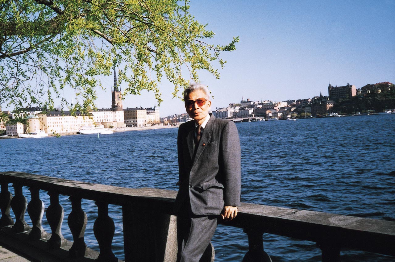 Photograph of Wu Guanzhong in Sweden