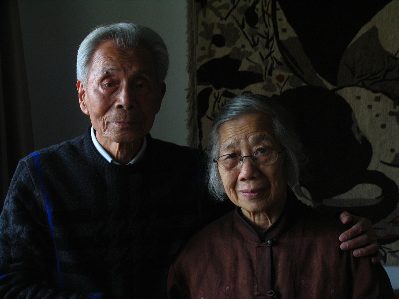 Photograph of Wu Guanzhong and his wife, Zhu Biqin at their home