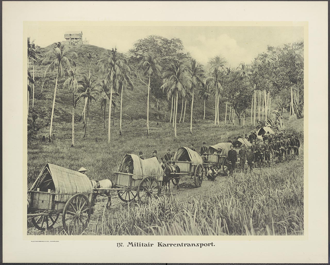 137. Militair Karrentransport.