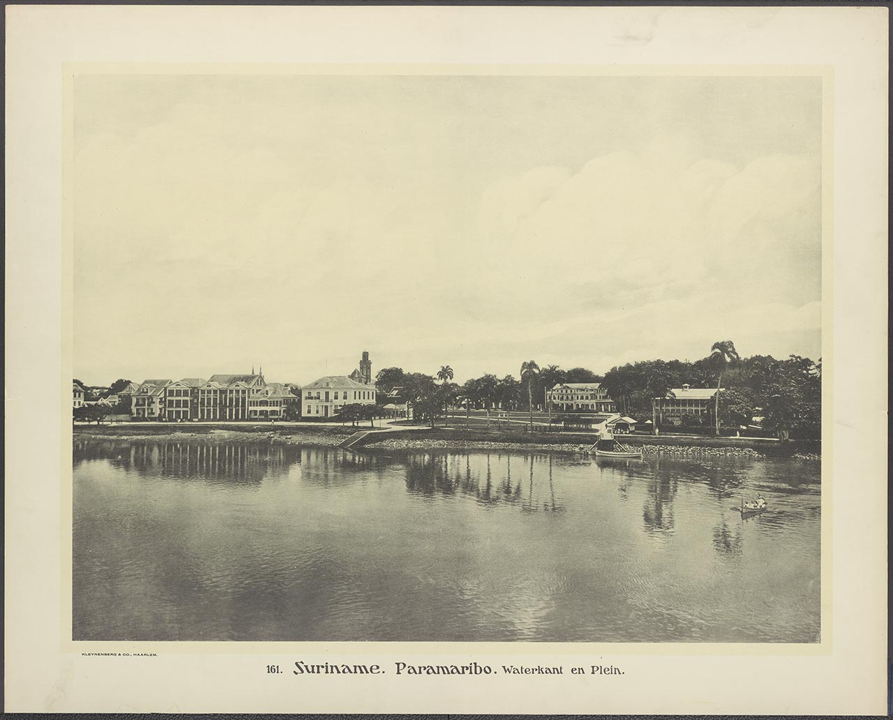 161. Suriname. Paramaribo. (Waterkant en Plein)