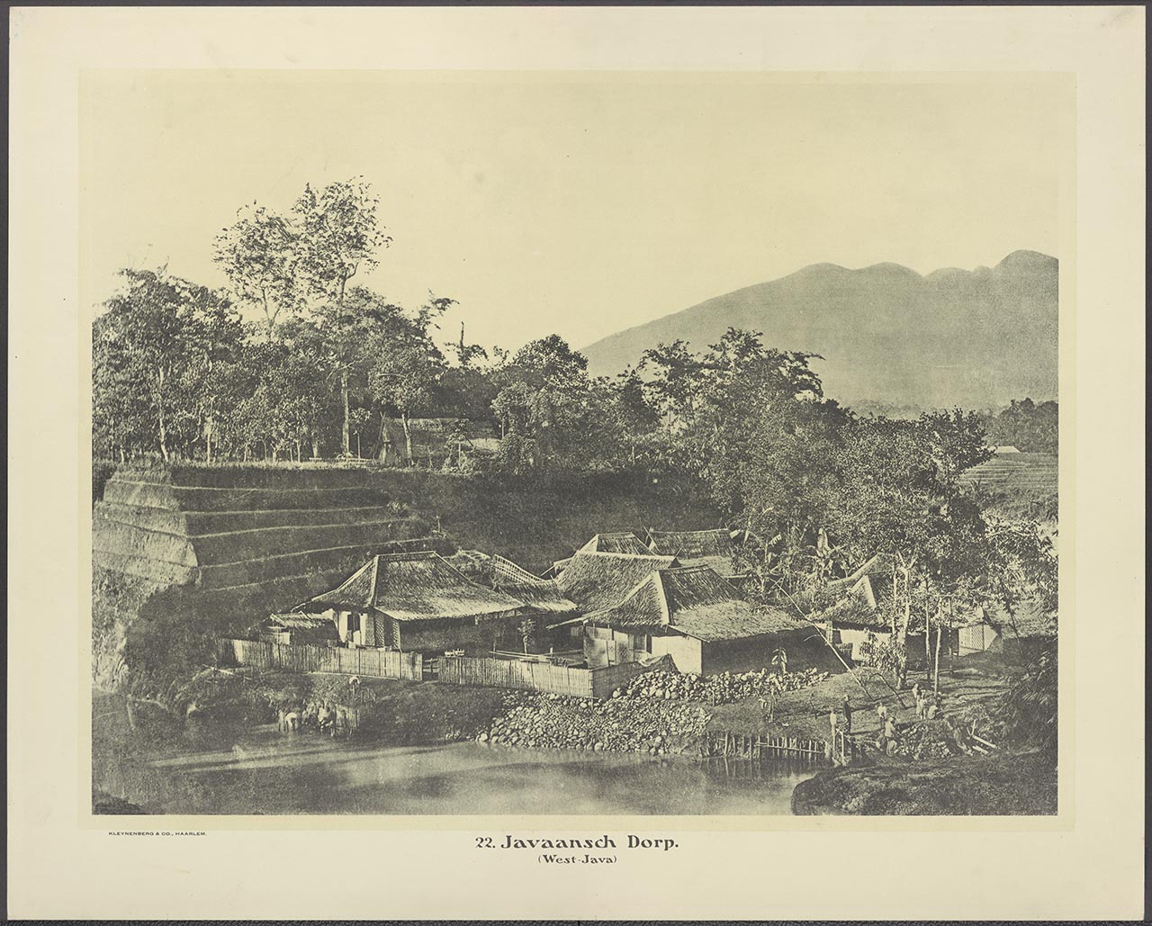 022. Javaansch Dorp. (West-Java)