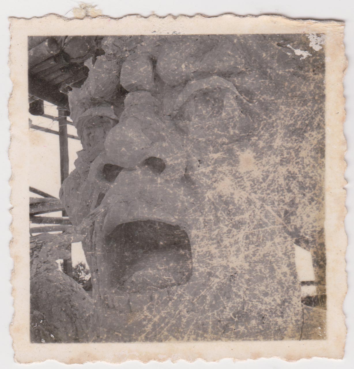 Photographic documentation of the construction process for "Pembebasan Irian Barat" by Edhi Sunarso
