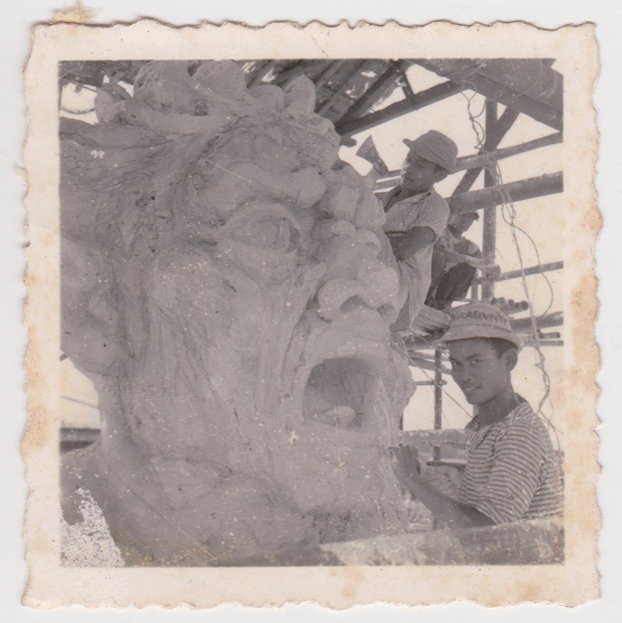 Photographic documentation of the construction process for "Pembebasan Irian Barat" by Edhi Sunarso