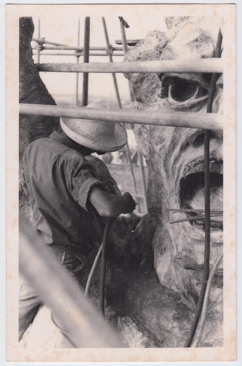 Photographic documentation of the construction process for "Pembebasan Irian Barat" by Edhi Sunarso