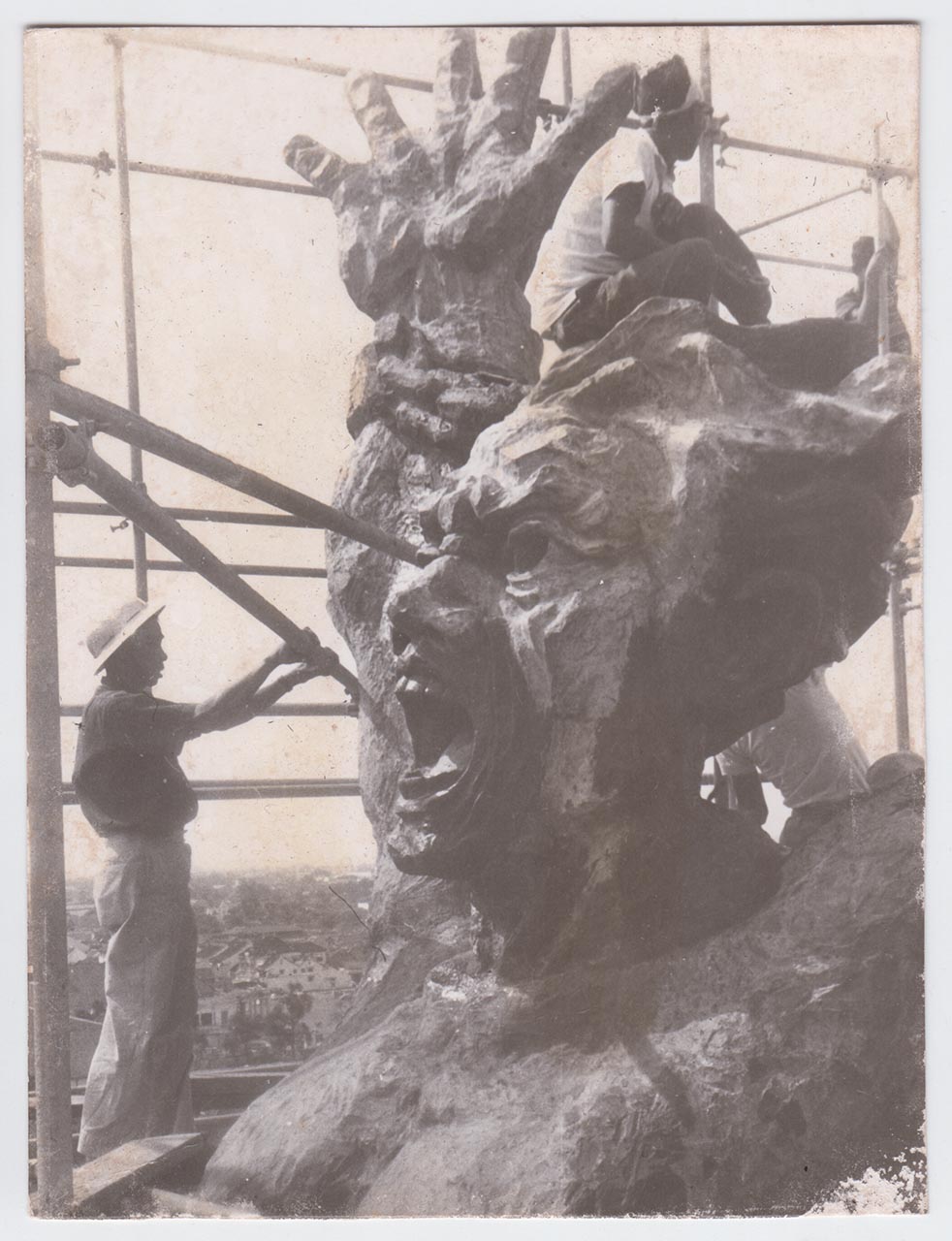 Photographic documentation of the construction process for "Pembebasan Irian Barat" by Edhi Sunarso