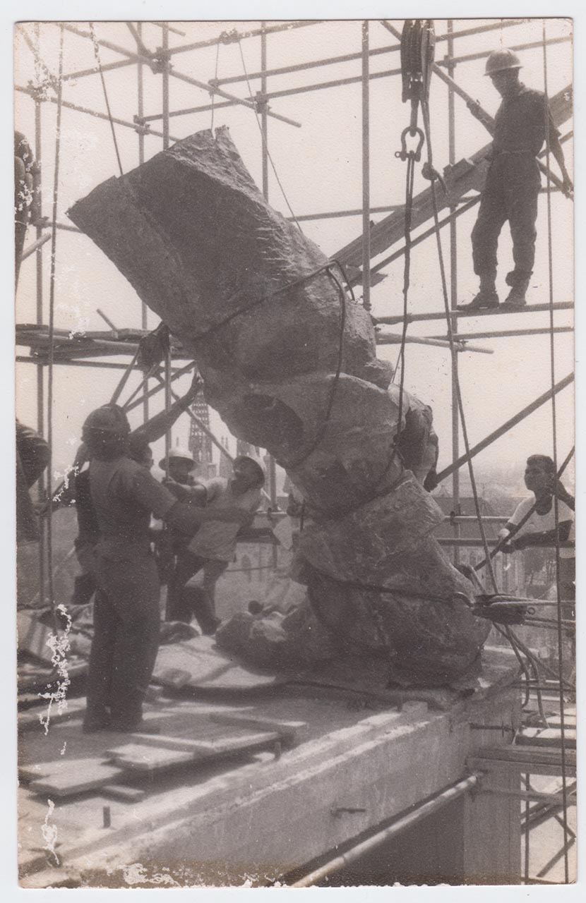 Photographic documentation of the construction process for "Pembebasan Irian Barat" by Edhi Sunarso