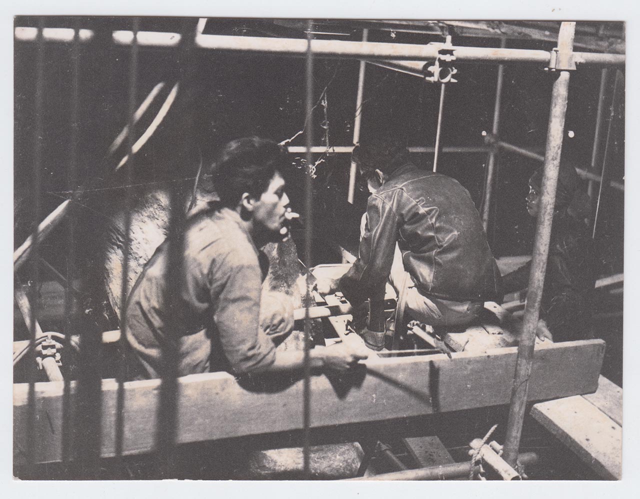 Photographic documentation of the construction process for "Pembebasan Irian Barat" by Edhi Sunarso