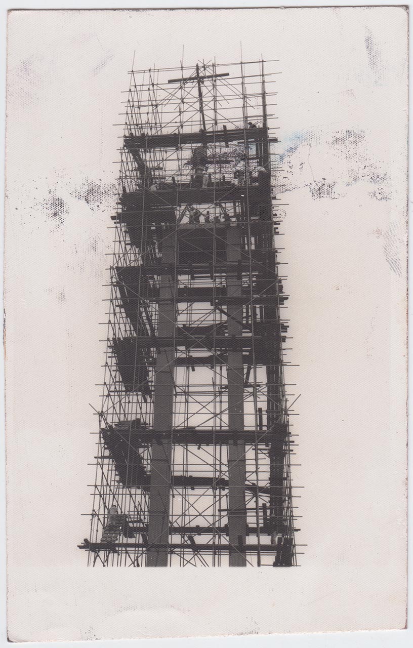 Photographic documentation of the construction process for "Pembebasan Irian Barat" by Edhi Sunarso