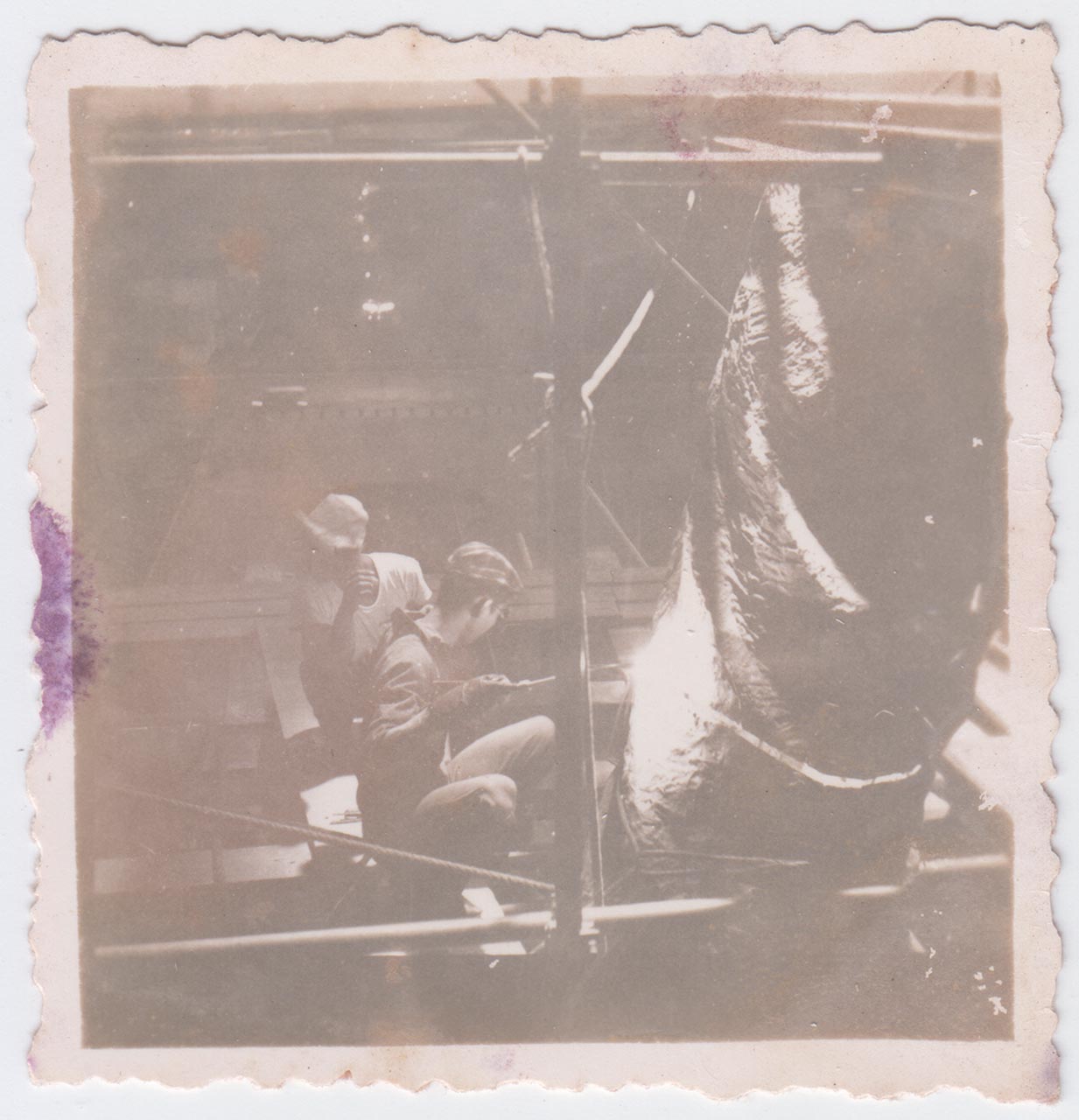 Photographic documentation of the construction process for "Pembebasan Irian Barat" by Edhi Sunarso