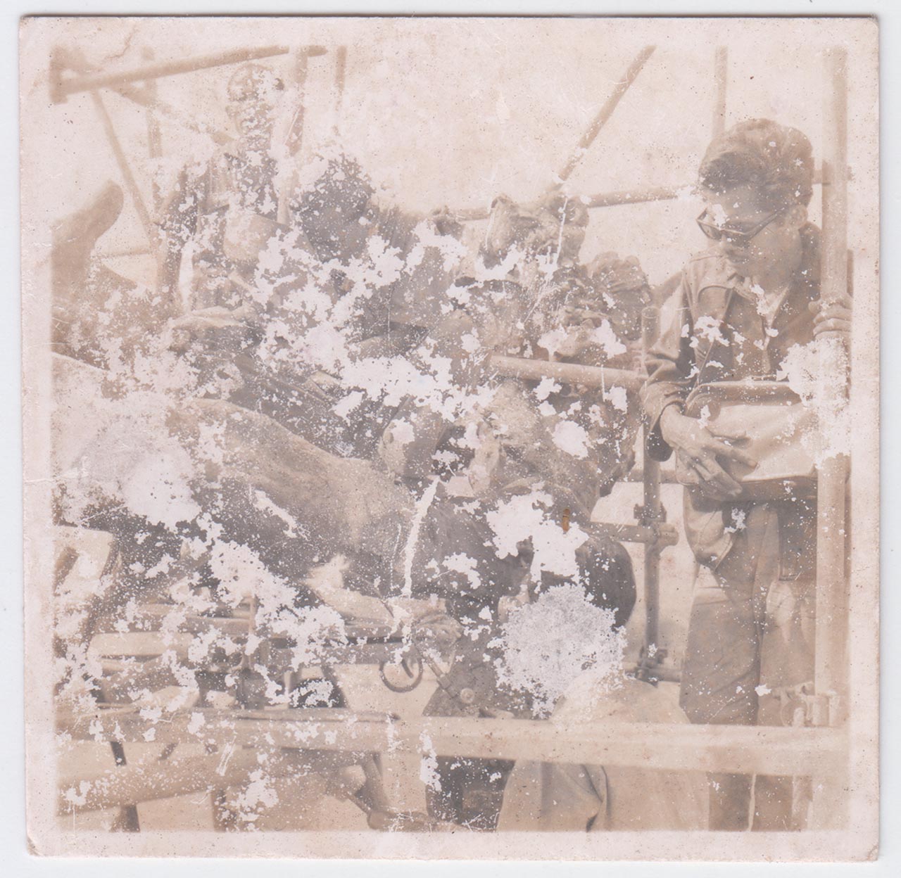 Photographic documentation of the construction process for "Pembebasan Irian Barat" by Edhi Sunarso