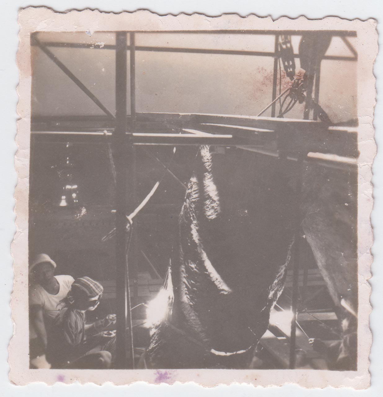 Photographic documentation of the construction process for "Pembebasan Irian Barat" by Edhi Sunarso