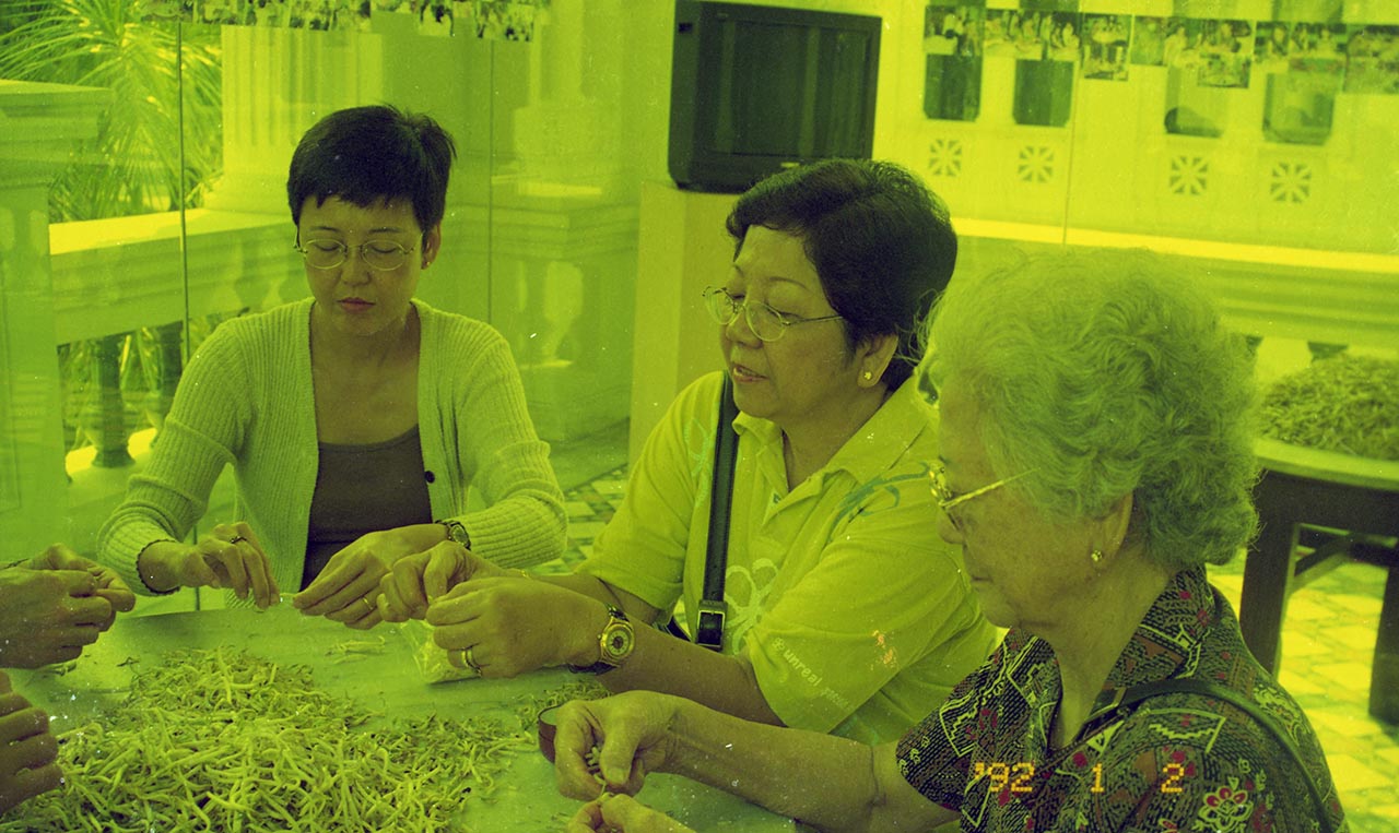 Photographic documentation of "Let's Chat" by Amanda Heng at the Singapore Art Museum in 2000