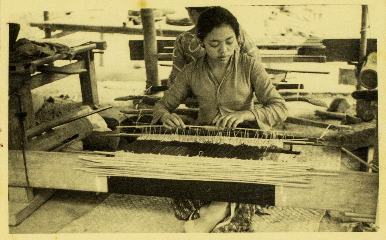 Balinese Weavers
