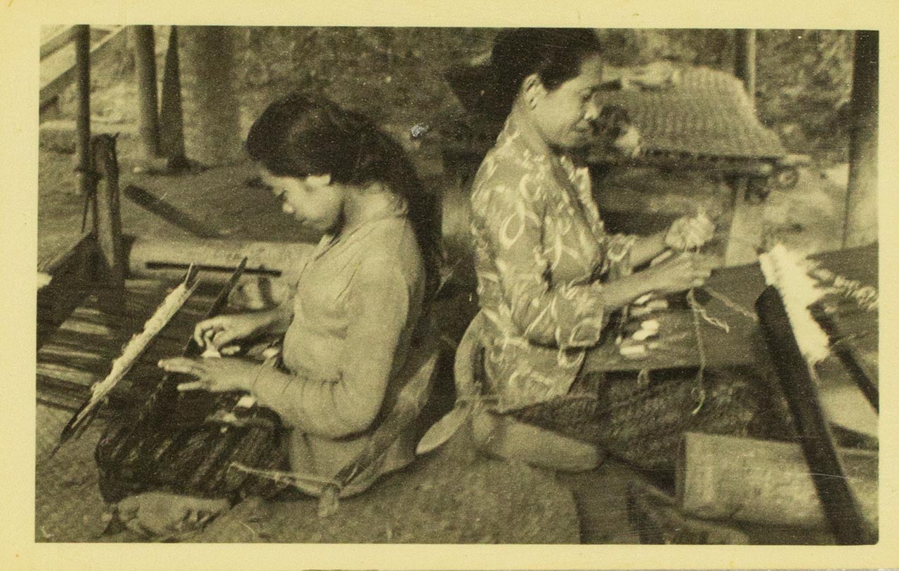 Balinese Weavers