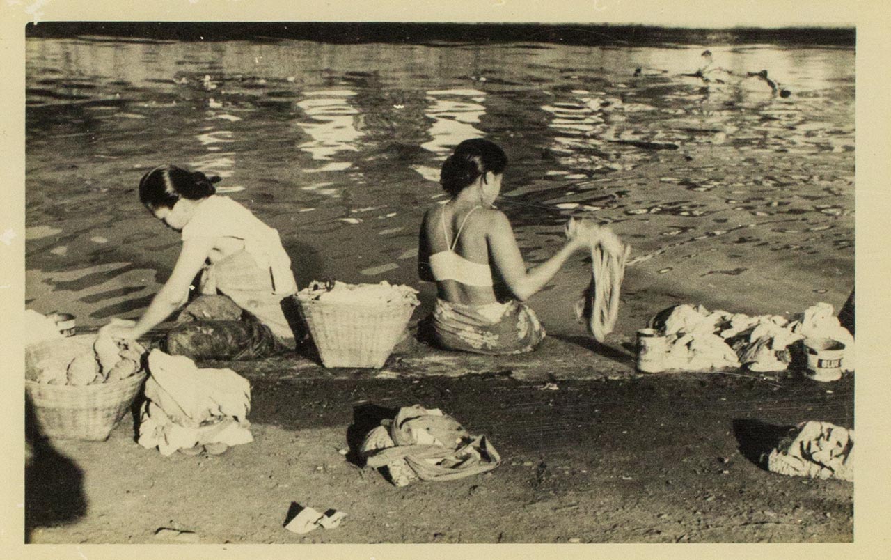 Laundry by Ciliwung River, Jakarta