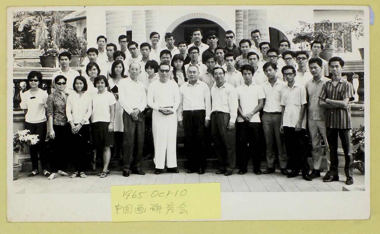 Visit to Yeo Khee Lim's by the Chinese painting society of NAFA