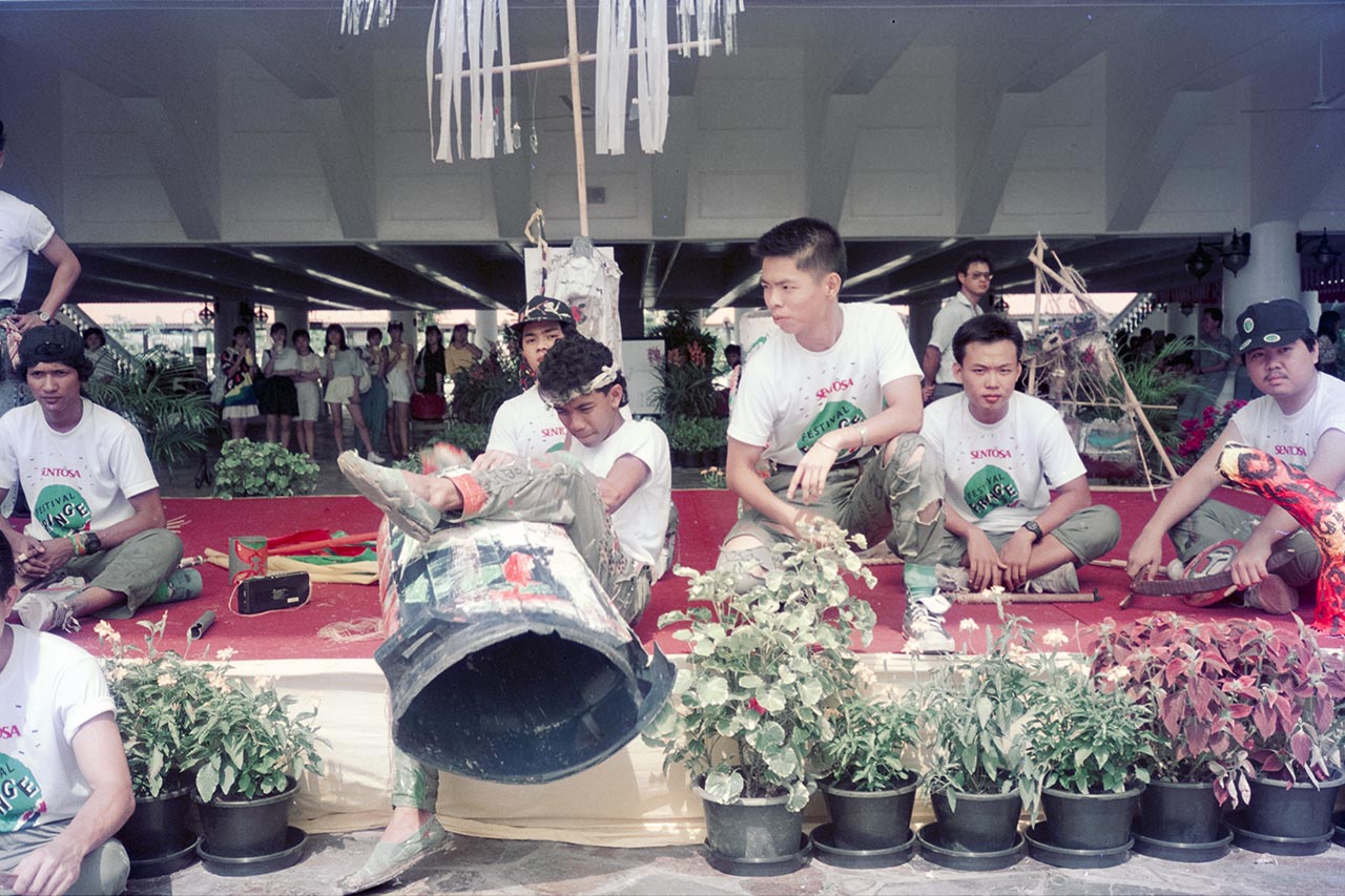 Photographic documentation of the group performance by the Art Commandos at the Sentosa Ferry Terminal