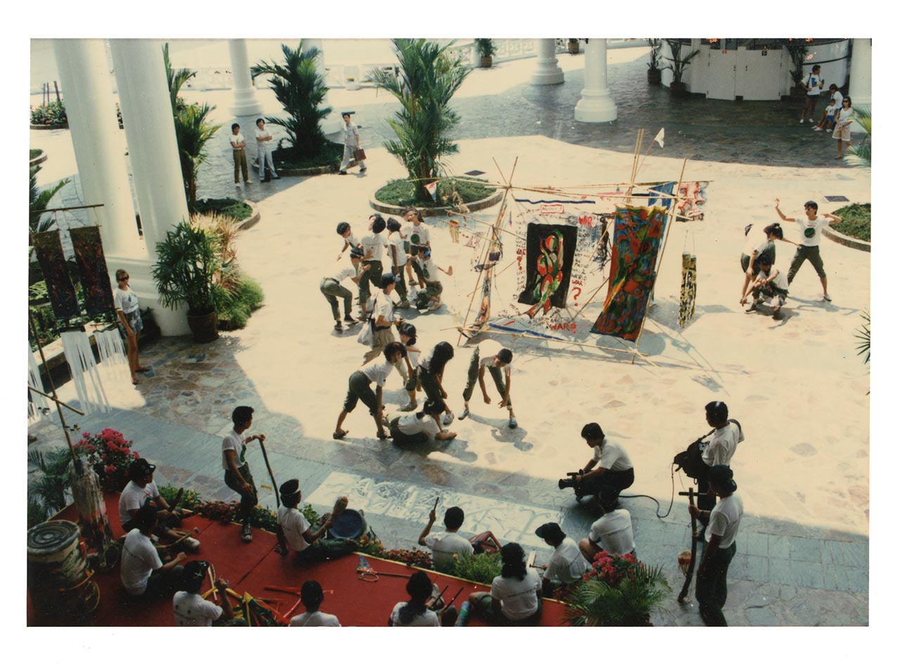 Photographic documentation of the group performance by the Art Commandos at the Sentosa Ferry Terminal