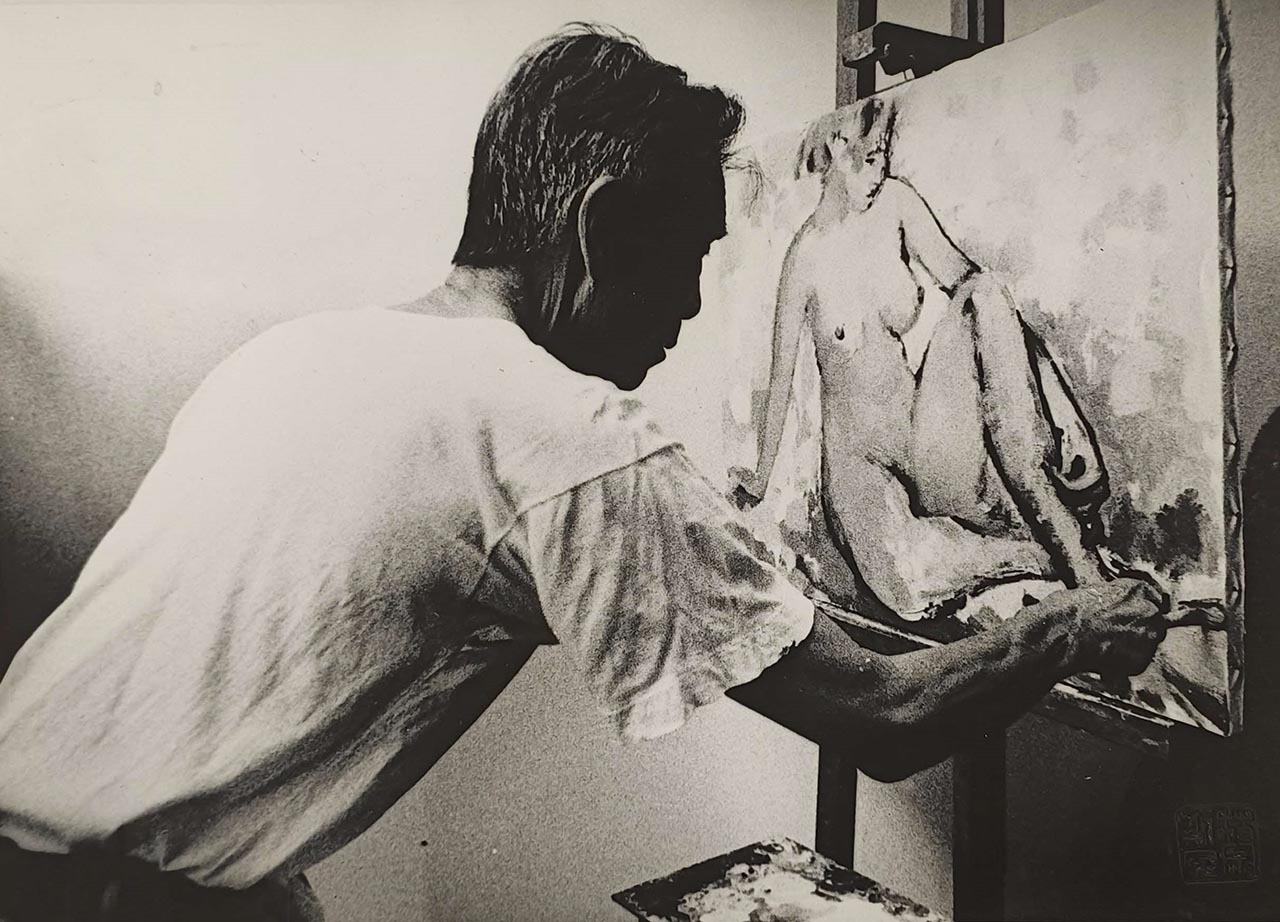 Wu Guanzhong Photography Series 吴冠中写真系列
#3 of 4 - Wu paints a female nude at a studio in Beijing. 吴冠中在北京工作室创作人体题材作品。