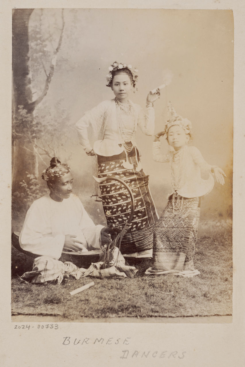 Burmese Dancers