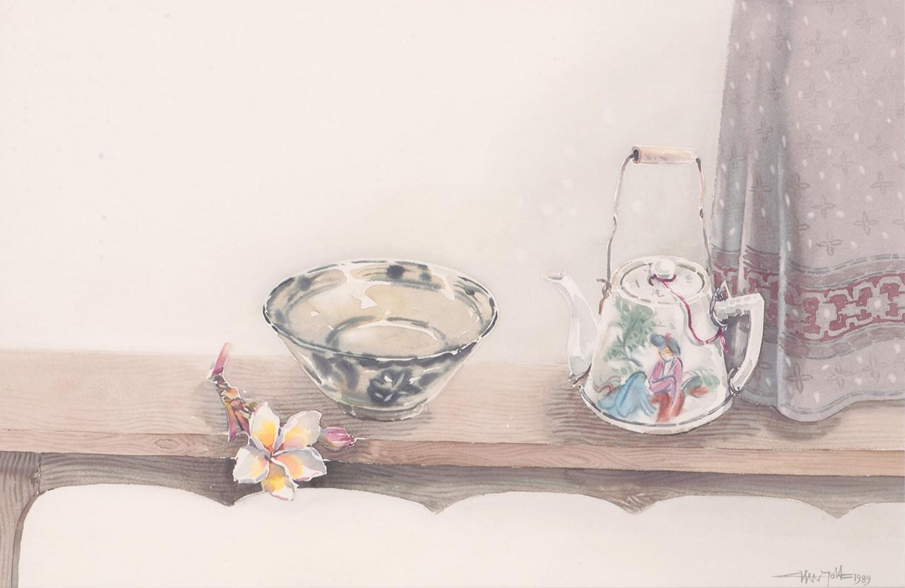 Ming Bowl and Three Coloured Teapot