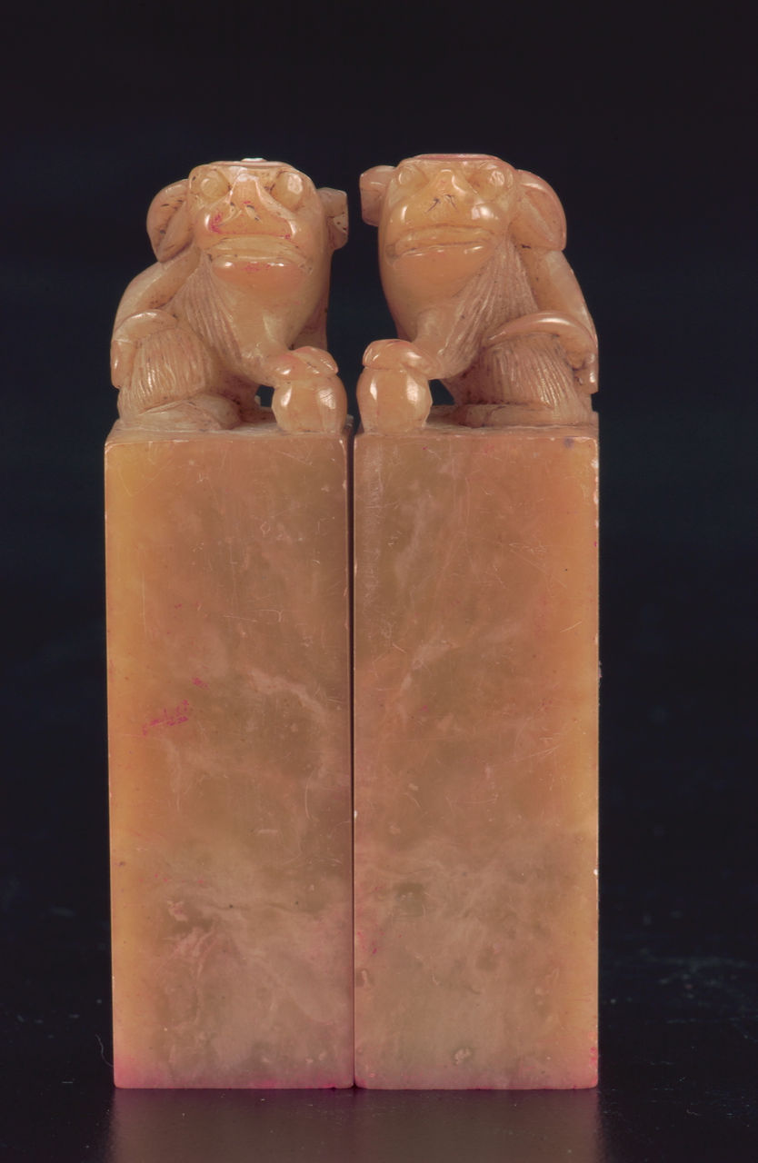 Twin Square Seal with Lion Knob