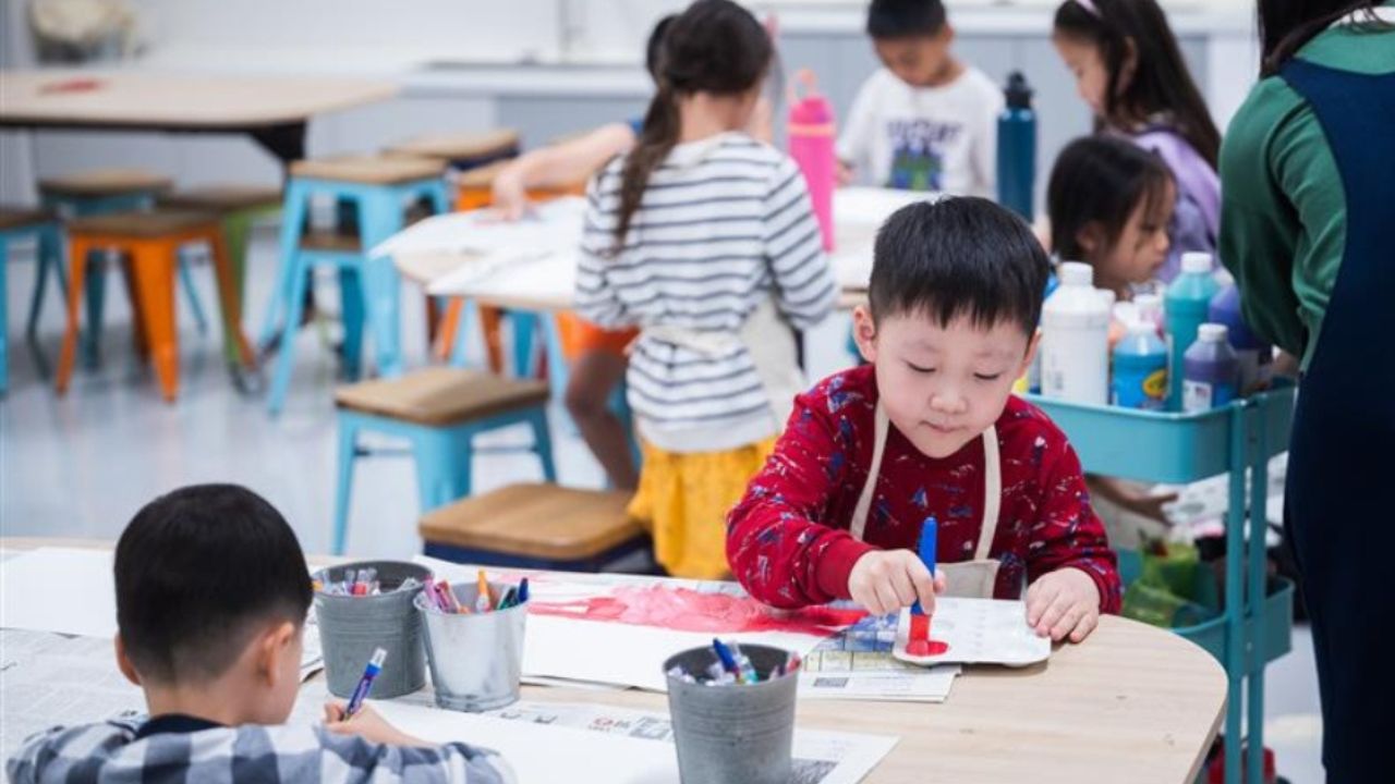Children doing drop-in activities at the Expression Workshop at the Keppel Centre for Art Education