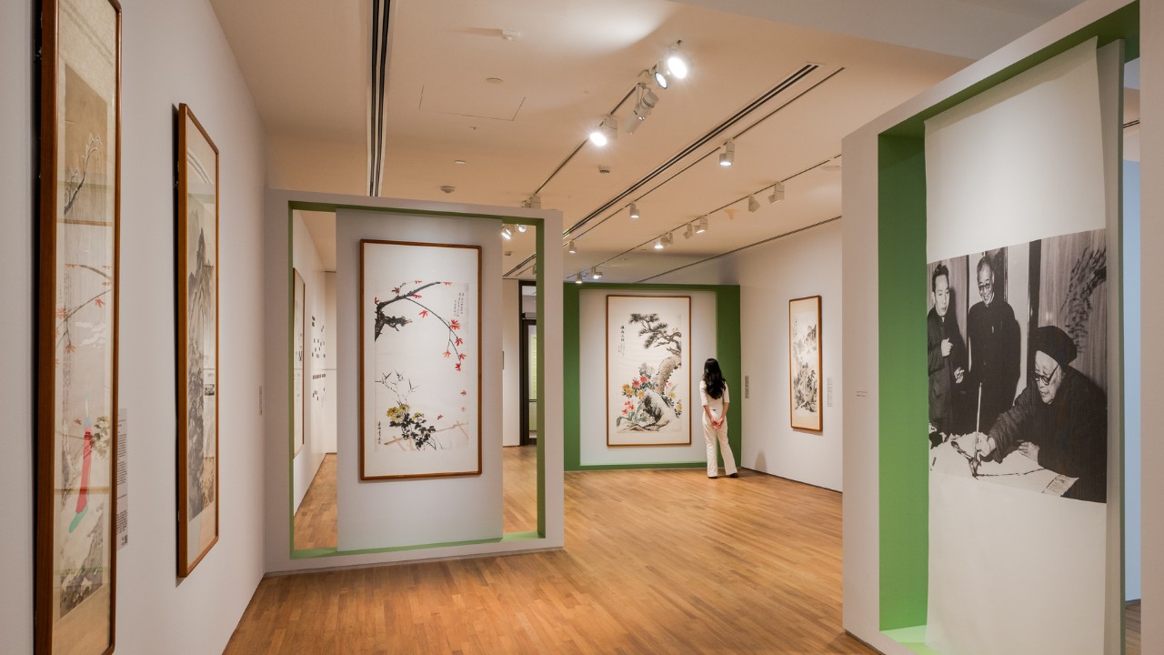 Curator Tour (Mandarin): He Xiangning: Ink & Intent