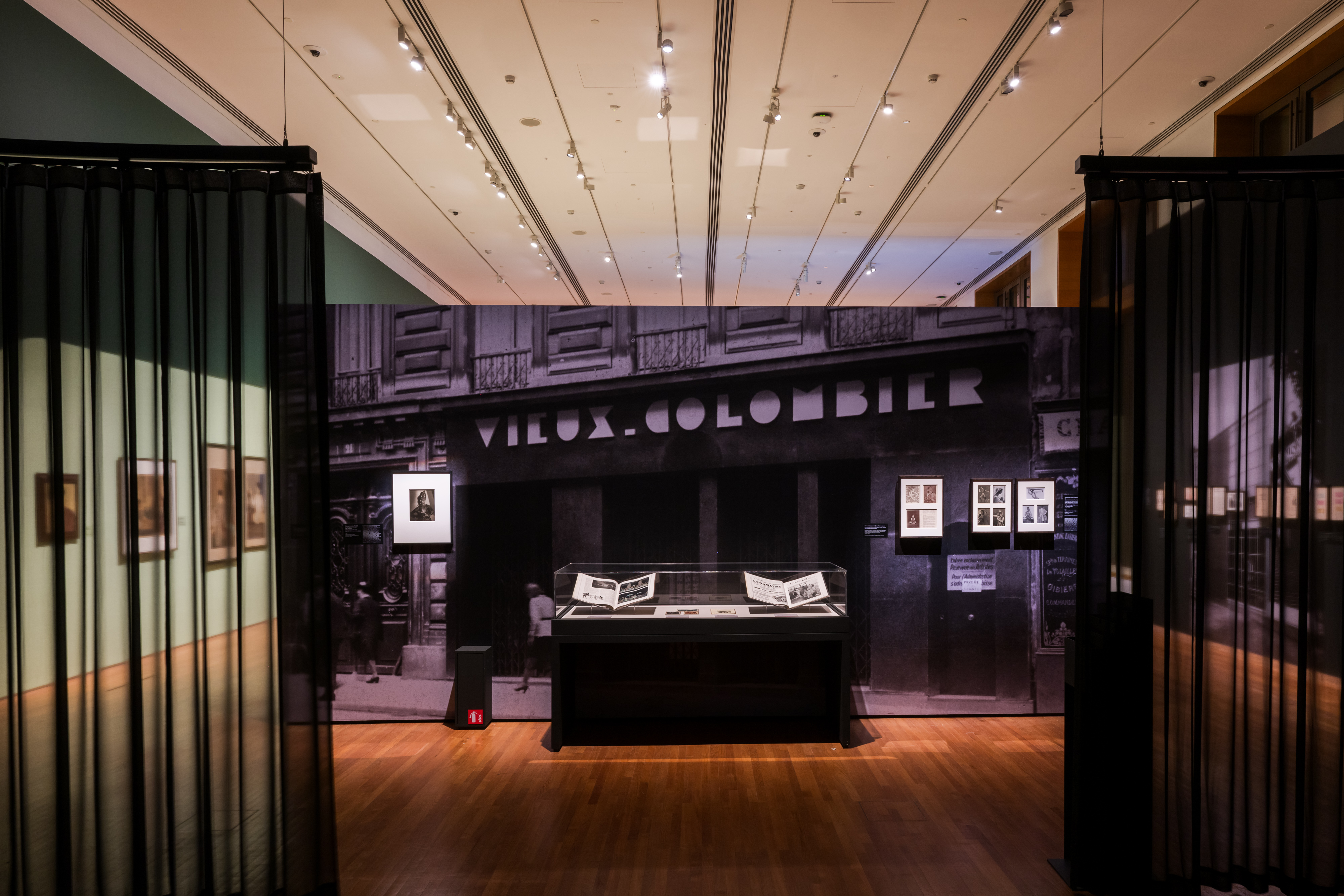 Spectacle and Stage | a Sharing-discussion with Dr Sadiah Boonstra and Olé Khamchanla